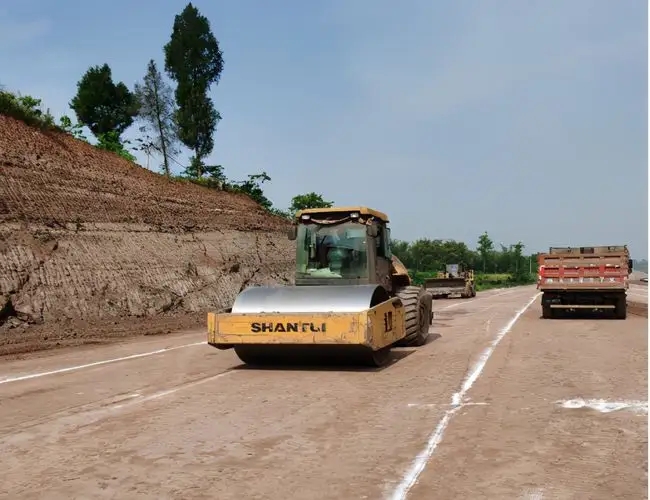 嘉峪关道路施工